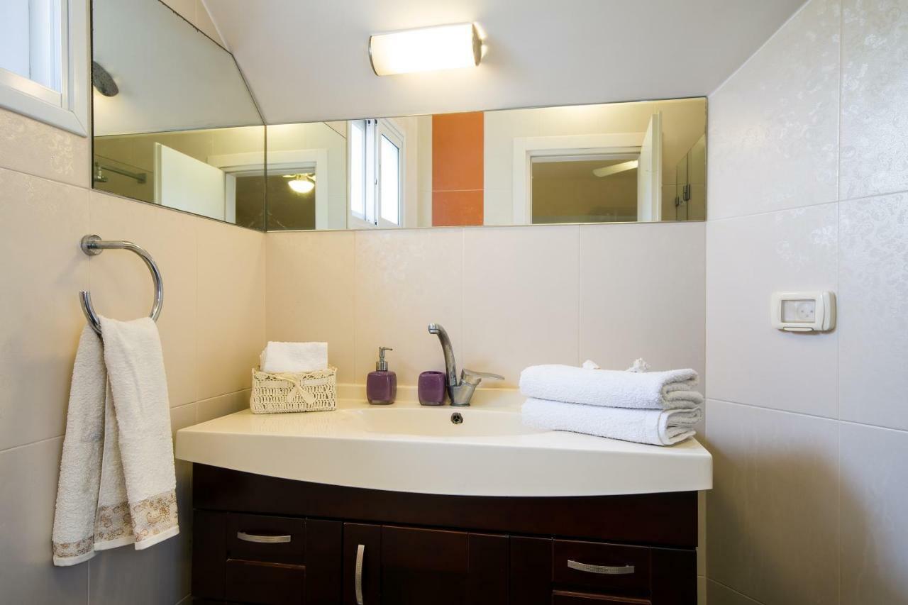 Homey Suite In Zichron Yaakov Zikhron Ya'akov Dış mekan fotoğraf