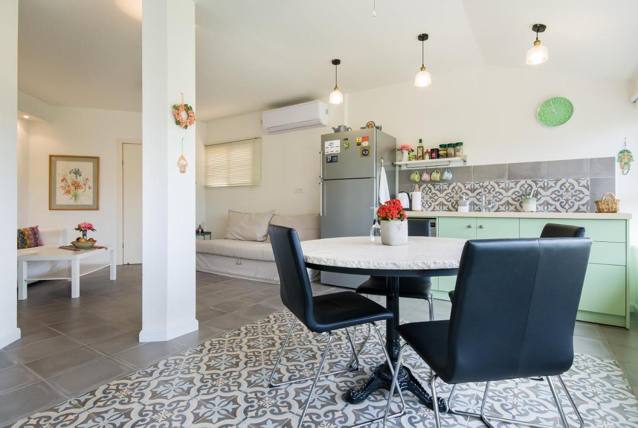 Homey Suite In Zichron Yaakov Zikhron Ya'akov Dış mekan fotoğraf